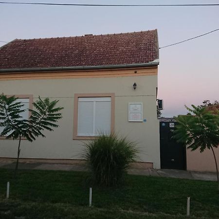 רומה Guest House A'Storia מראה חיצוני תמונה